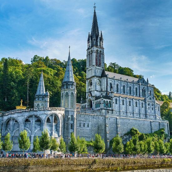 Taxis pour touristes, pèlerinages et randonneurs pour Lourdes